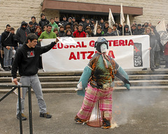 http://www.lejpb.com/Repository/Imagenes/Pub_5/Issue_4178/p004_ph01.jpg