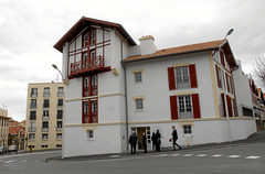 p002_ph01.jpg p002_ph01.jpg